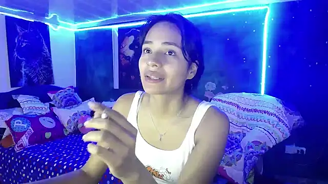 Snapshot of Samara_Beltran chatting on 03-22-25, 03:30 Samara Beltran online show from 03-22-25, 03:30