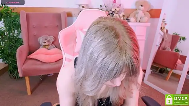 Grace and  Jacob online show from 12-19-25, 06:38