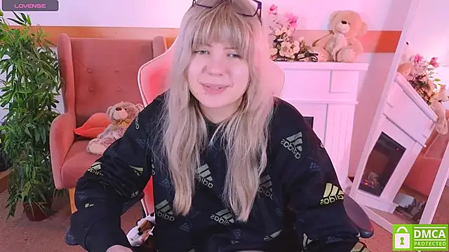 Grace and  Jacob online show from 12-01-25, 12:06