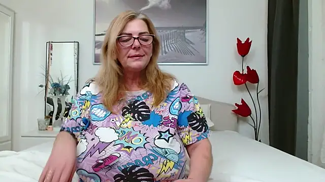 YulliaMilf online show from 02-11-26, 09:58