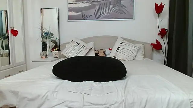 YulliaMilf online show from 04-02-26, 08:48