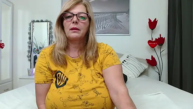 YulliaMilf online show from 01-08-26, 07:20