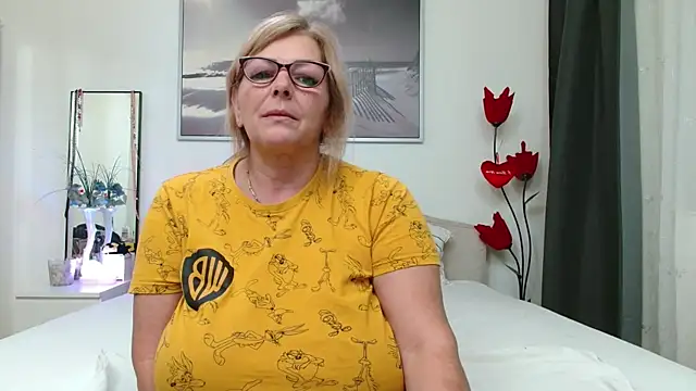 YulliaMilf online show from 01-10-26, 04:02