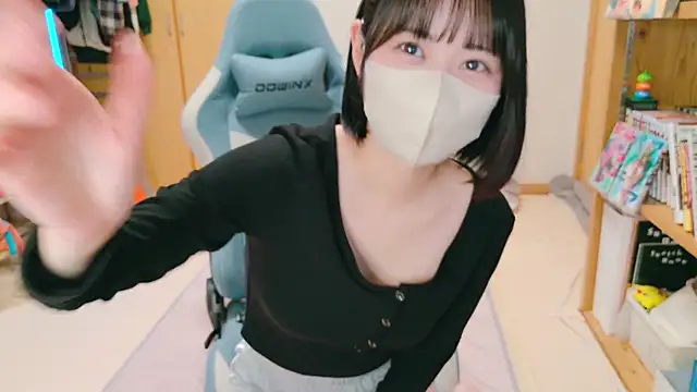 Snapshot of HIKARI_x0 chatting on 12-10-24, 01:55 HIKARI x0 online show from 12-10-24, 01:55
