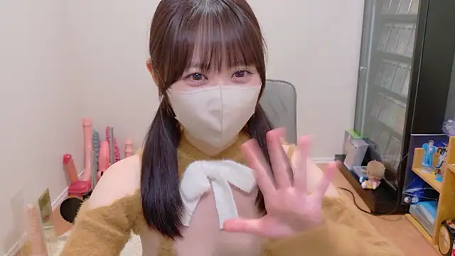 Snapshot of HIKARI_x0 chatting on 07-31-26, 02:26 HIKARI x0 online show from 07-31-26, 02:26