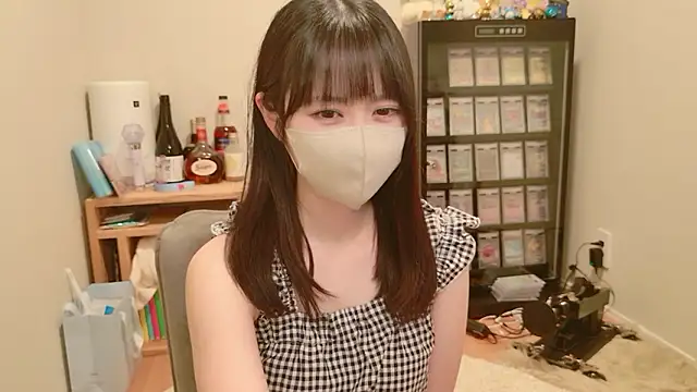 Snapshot of HIKARI_x0 chatting on 06-02-26, 02:28 HIKARI x0 online show from 06-02-26, 02:28