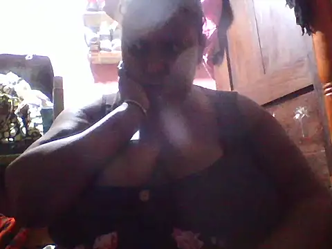 Snapshot of big_clits chatting on 06-01-26, 01:17 big clits online show from 06-01-26, 01:17