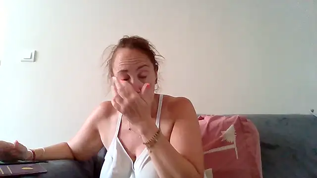 Wisie Cutie online show from 07-17-26, 09:28