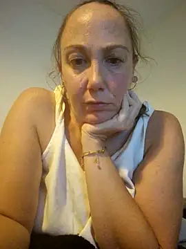 Snapshot of Wisie_Cutie chatting on 09-27-25, 11:33 Wisie Cutie online show from 09-27-25, 11:33
