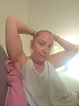 Wisie Cutie online show from 07-15-26, 07:37
