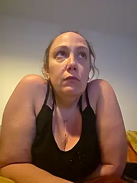 Wisie Cutie online show from 02-25-26, 06:52