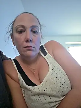 Wisie Cutie online show from 03-12-26, 04:33