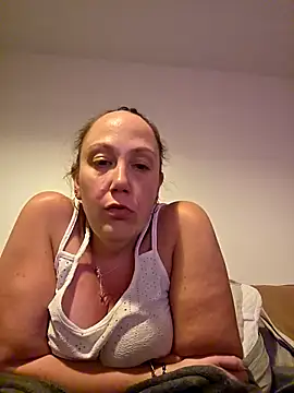 Wisie Cutie online show from 03-24-26, 11:27