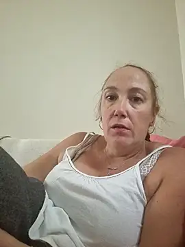 Snapshot of Wisie_Cutie chatting on 09-15-25, 02:39 Wisie Cutie online show from 09-15-25, 02:39
