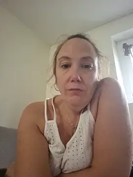 Wisie Cutie online show from 11-16-25, 01:27