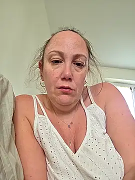 Wisie Cutie online show from 03-26-26, 11:41