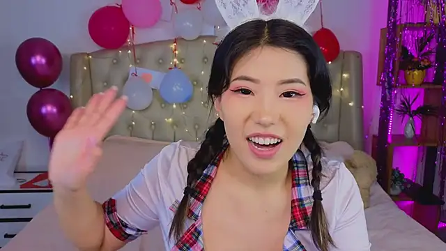 Snapshot of Wendy__Hills chatting on 02-13-25, 04:07 Wendy Hills online show from 02-13-25, 04:07