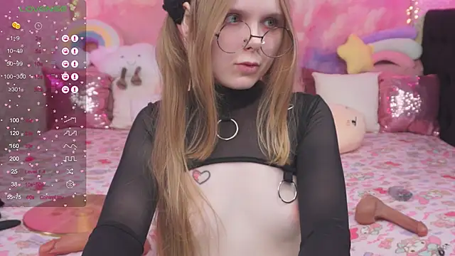 Snapshot of minx_g1rl chatting on 02-24-25, 10:59 minx g1rl online show from 02-24-25, 10:59