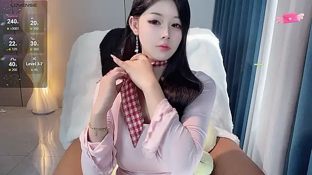 Mandy-- online show from 11-28-25, 03:28