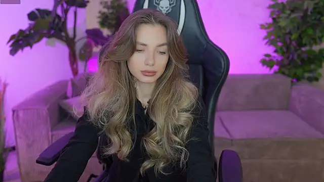 Snapshot of Kisasolo chatting on 03-16-25, 07:38 Kisasolo online show from 03-16-25, 07:38