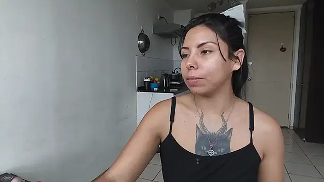 Snapshot of Diosagata chatting on 07-16-26, 04:37 Diosagata online show from 07-16-26, 04:37