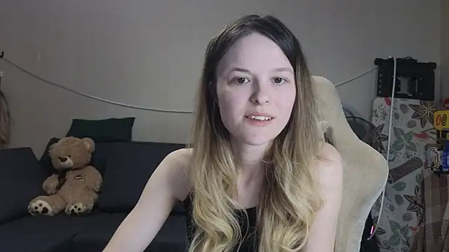 Snapshot of Nate__ chatting on 11-29-25, 02:44 Nate online show from 11-29-25, 02:44