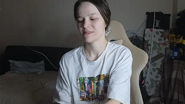 Snapshot of Nate__ chatting on 11-22-25, 05:28 Nate online show from 11-22-25, 05:28