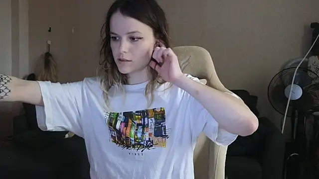 Snapshot of Nate__ chatting on 11-09-25, 08:18 Nate online show from 11-09-25, 08:18