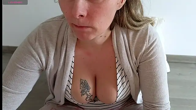 Claraxxxxx online show from 02-05-25, 02:05