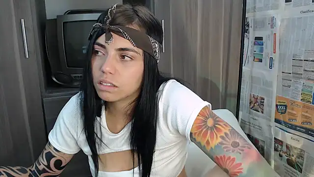 i am nina  online show from 02-26-25, 12:41
