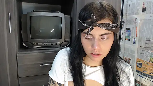 i am nina  online show from 02-26-25, 03:46