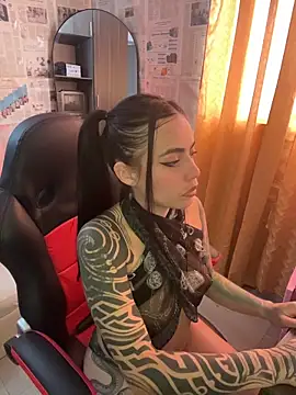 i am nina  online show from 01-08-26, 07:20