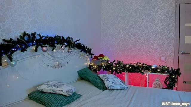 LillyMoure  online show from 01-12-26, 11:31