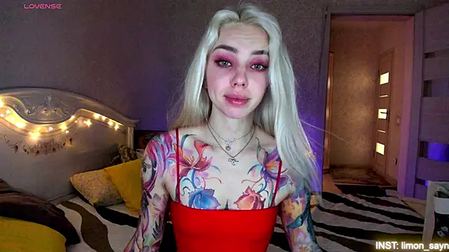 LillyMoure  online show from 06-16-26, 11:27
