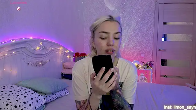 LillyMoure  online show from 09-13-25, 11:38