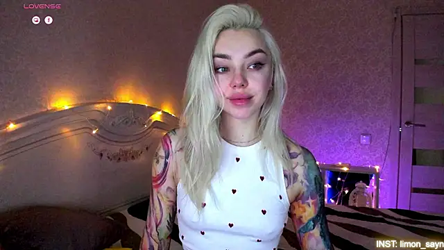 LillyMoure  online show from 02-18-26, 11:01