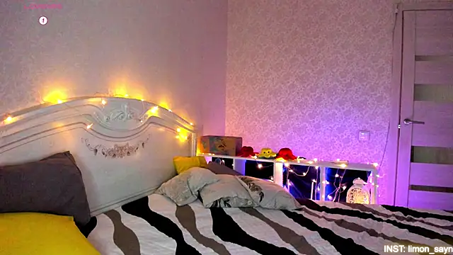 LillyMoure  online show from 02-16-26, 10:40