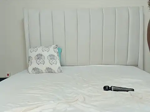  heavenlysent online show from 12-18-25, 03:55