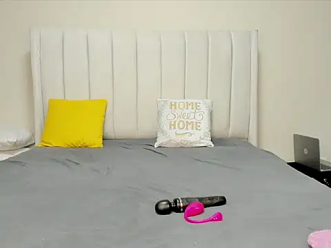  heavenlysent online show from 10-13-25, 03:30