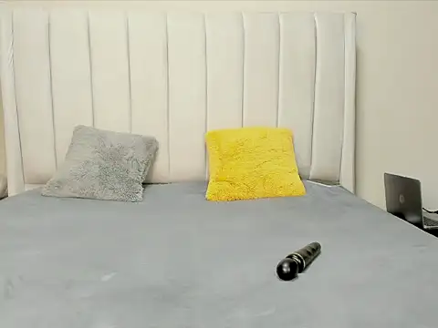  heavenlysent online show from 10-21-25, 04:23