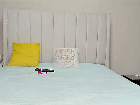  heavenlysent online show from 10-28-25, 03:33