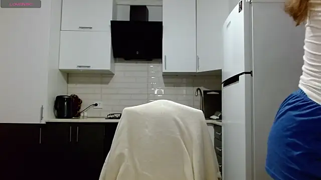 Snapshot of SayMeow_ chatting on 05-28-26, 11:43 SayMeow online show from 05-28-26, 11:43