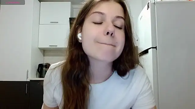 Snapshot of SayMeow_ chatting on 05-31-26, 09:37 SayMeow online show from 05-31-26, 09:37