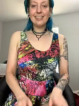 MissCumberdale online show from 09-19-25, 06:23