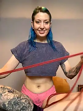 MissCumberdale online show from 03-08-25, 11:28