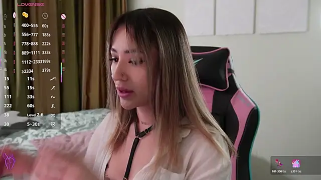 Fiona-Love online show from 11-19-25, 03:23