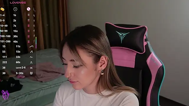 Fiona-Love online show from 10-31-25, 03:30