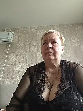 Snapshot of EffectFiona chatting on 05-08-26, 11:47 EffectFiona online show from 05-08-26, 11:47