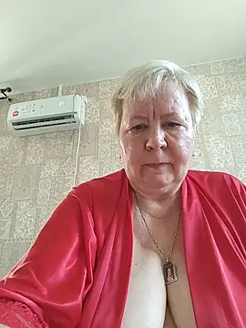 Snapshot of EffectFiona chatting on 06-19-26, 04:18 EffectFiona online show from 06-19-26, 04:18