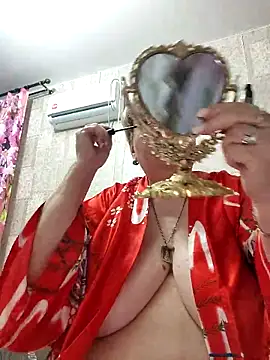 Snapshot of EffectFiona chatting on 03-01-26, 10:32 EffectFiona online show from 03-01-26, 10:32